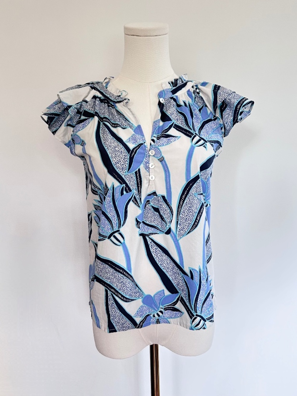 Omika Wilora Blouse Womens XS Blue Floral Ruffle Sleeve Botanical Coastal Resort